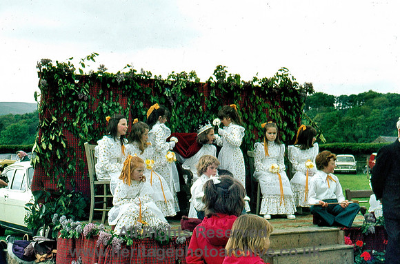 HRS 7758 Slaidburn, children