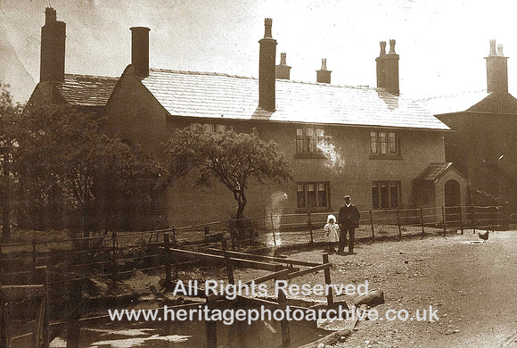 HRS 1847 Pump Croft Farm, Radcliffe c1910