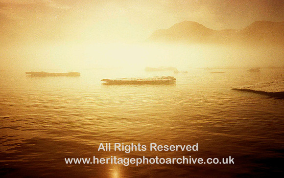 HRS 1800 Ice and sun contre jour East Greenland 1990s