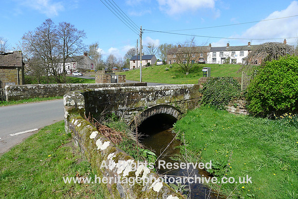 HRS 9042 Skirwith, old bridge from east L1150283