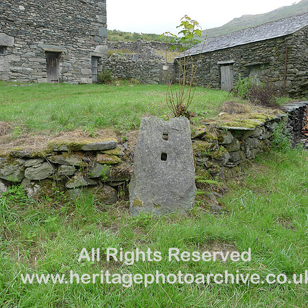 HRS 9554 Stephenson, stone gate stoop L1170988