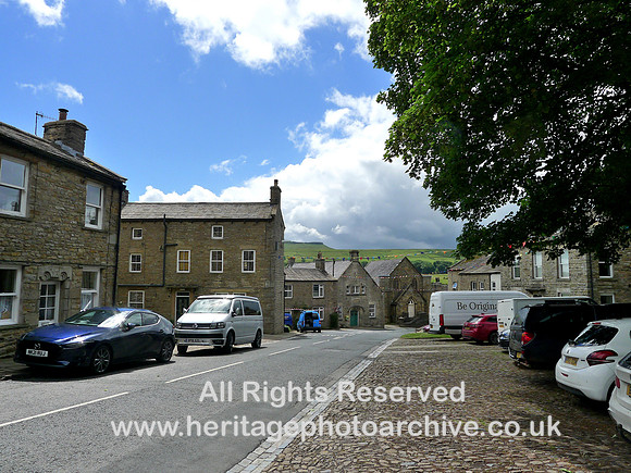 HRS 11164 Wensleydale, Askrigg, main street 2022