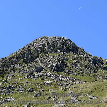 HRS 1371 Moon and mountain