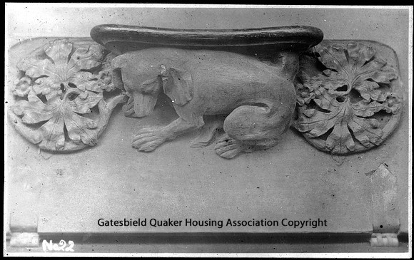 Carving of dog_033