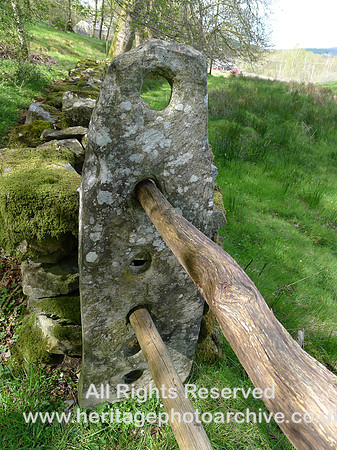 HRS 2248 Bouth, Haybridge Nature Reserve, gate Wooden bar gate