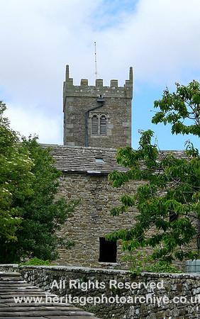HRS 11169 Wensleydale, Askrigg, church tower St Oswalds 2022