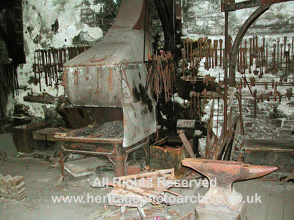 HRS 1416 Llanberis slate  museum forge 2004