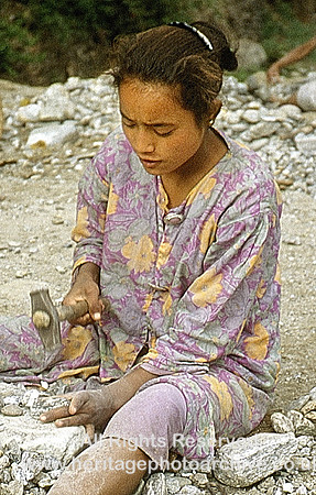 HRS 948 Ranipool girl breaking stones for roads one 1995