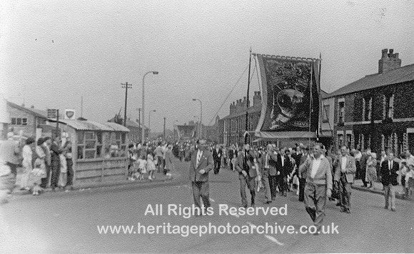 HRS 1499 Miners NUM procession Oak Pit Oldham