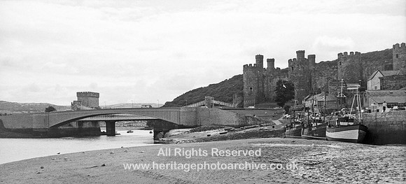 HRS 215 Conwy bridge quay and castle 1980s