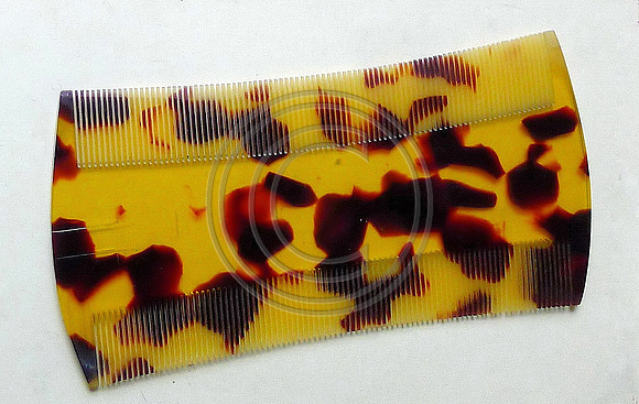 Milnthorpe Mill,  Nit-comb sample mock tortoise-shell