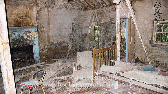 HRS 364  Bethel, cottage interior