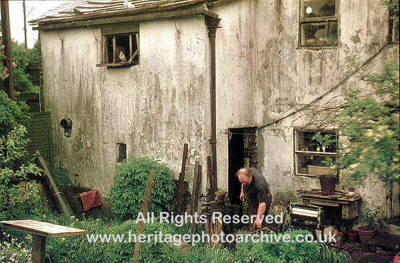 HRS 2096 Tottington Robin Percival's workshop at 4 Lane Ends
