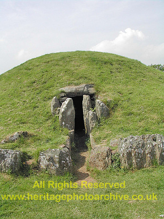 HRS 375 Bryn Celli Ddu entrance 2004