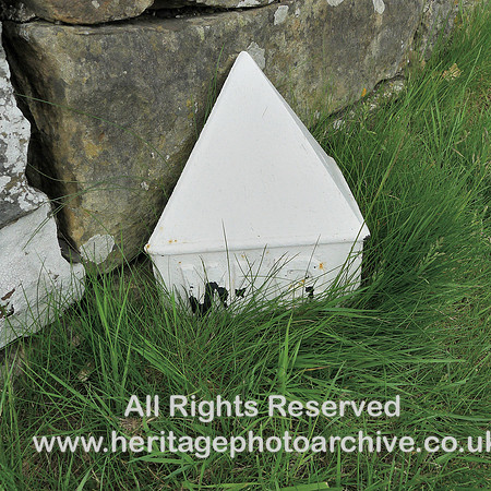 HRS 8122 Slaidburn West Riding cast iron marker CU