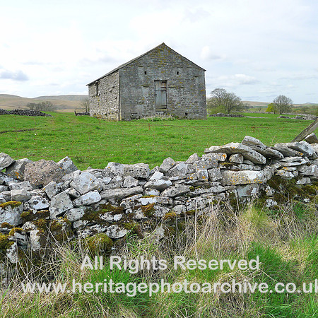 HRS 8269 Newbiggin-on-Lune, Barn and dry stone wall