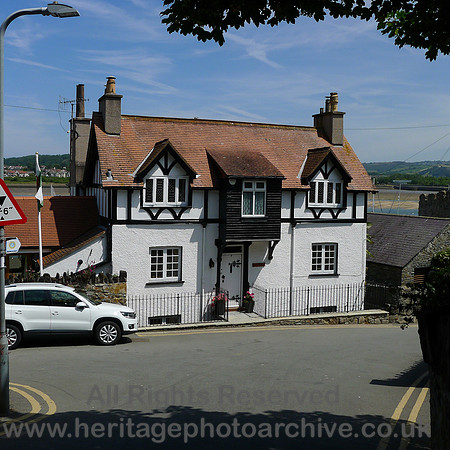 HRS 11130 Conwy, house near quay 2022