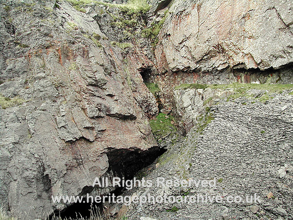 HRS 1101 ONE IMAGE OF TWO Cwt y Bugail packwall and entrance