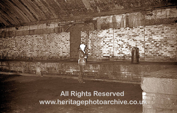 HRS 1144 Manchester, Salford Junction Canal, Undergound dock R 1973