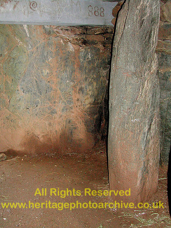 HRS 376 Bryn Celli Ddu interior 2004