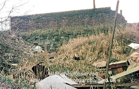 HRS 261 MBBC, river sluice viewed from canal, Weddell