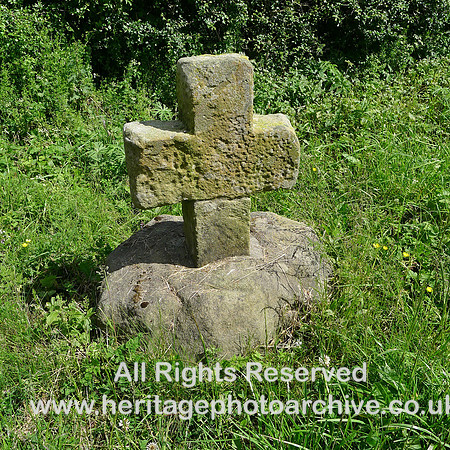 HRS 8013 Roeburndale roadside cross