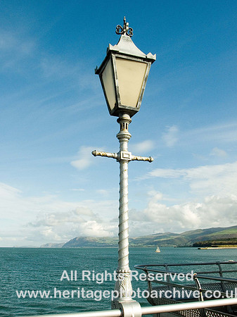 HRS 634 Bangor Pier lamp-post