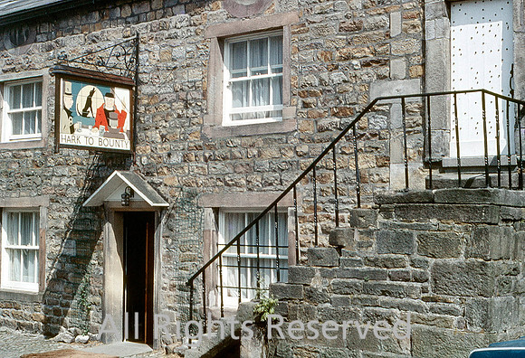 Slaidburn, Hark to Bounty 1972