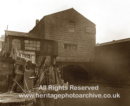 HRS 1193 Manchester, Salford Junction Canal, Granada or Irwell portal