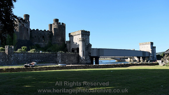 HRS 11117 Conwy, Castle and tubular railway bridge 2022