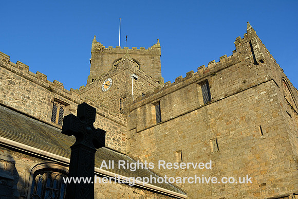 HRS 7772 Cartmel Priory in winter sunshine 2016