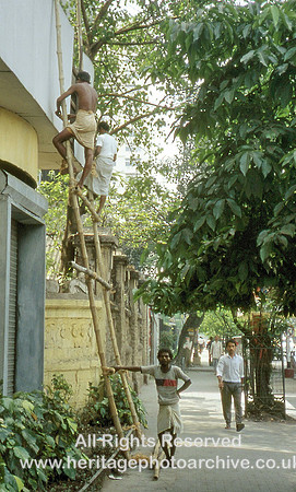 HRS 923 India, Calcutta, Bamboo scaffolding 1995