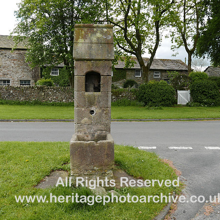 HRS 10930 Arncliffe, village water pump