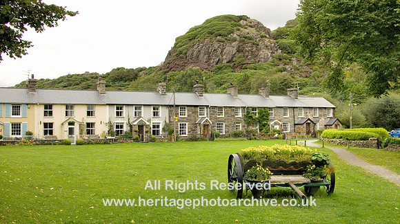 HRS 627 Beddgelert cottages