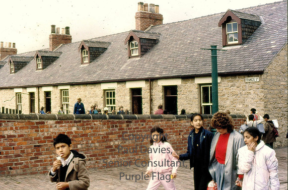 Beamish Open Air Museum, Terrace houses with children Francis street