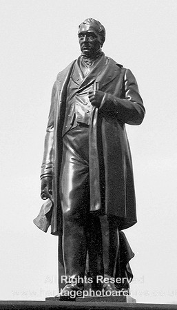 HRS 4410 Statuette, George Stephenson
