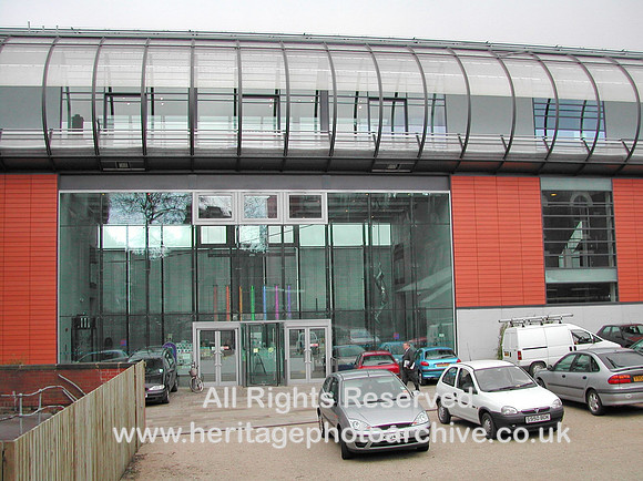HRS 1660 Oldham Art Gallery 2005