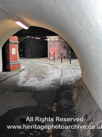 HRS 1151 Manchester, Salford Junction Canal, Mc central 2004