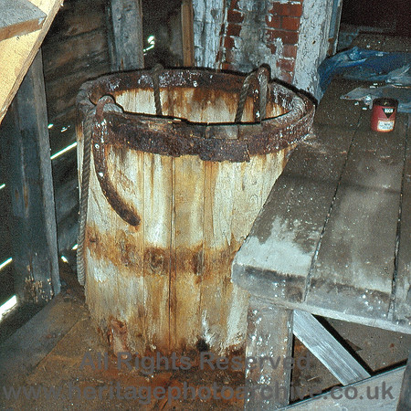 HRS 7579 Salt barrel Lion saltworks